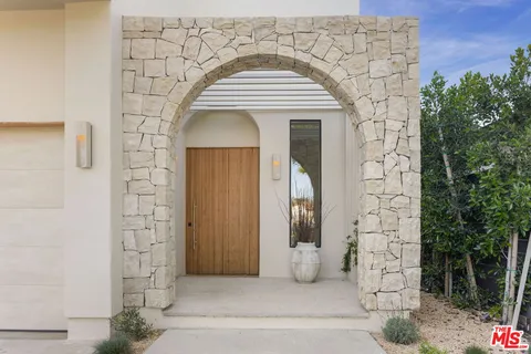 $4,849,500 | 517 North Martel Avenue, Los Angeles, CA 90036