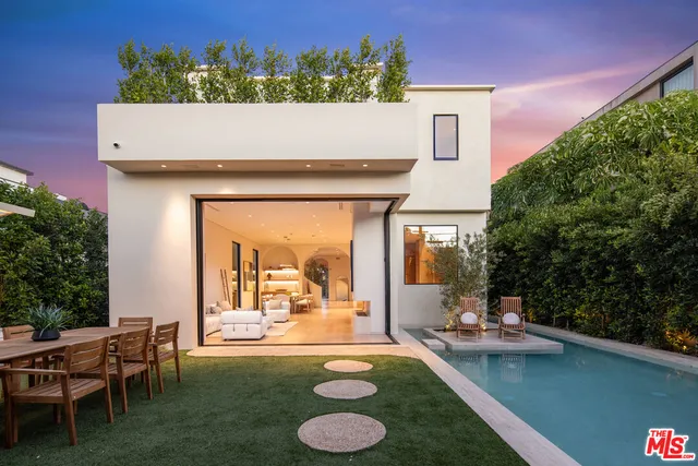 a view of a interior of the house