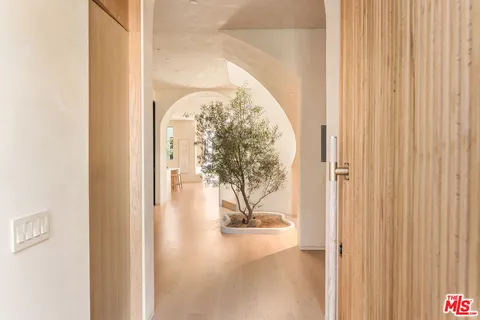 $4,849,500 | 517 North Martel Avenue, Los Angeles, CA 90036