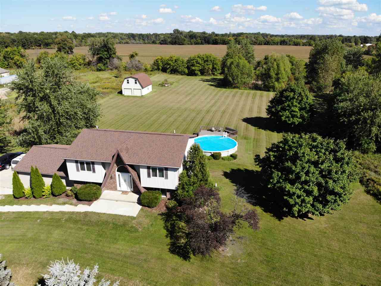 6413 Elms Road Swartz Creek, MI 48473 - Photo 1 of 39 31373287.JPG