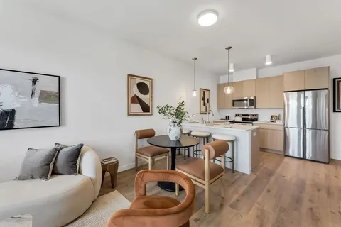 $4,292 | 301 West Side Avenue, Unit 411, Jersey City, NJ 07306