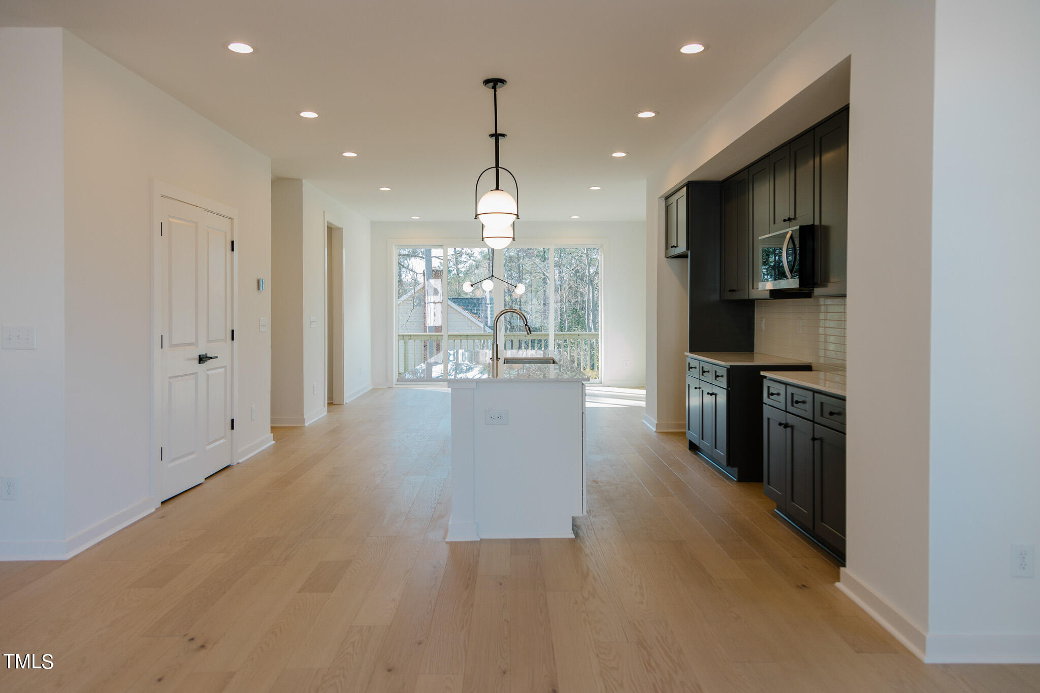 6425 Tanner Oak Lane Raleigh, NC 27613 - Photo 8 of 41 7