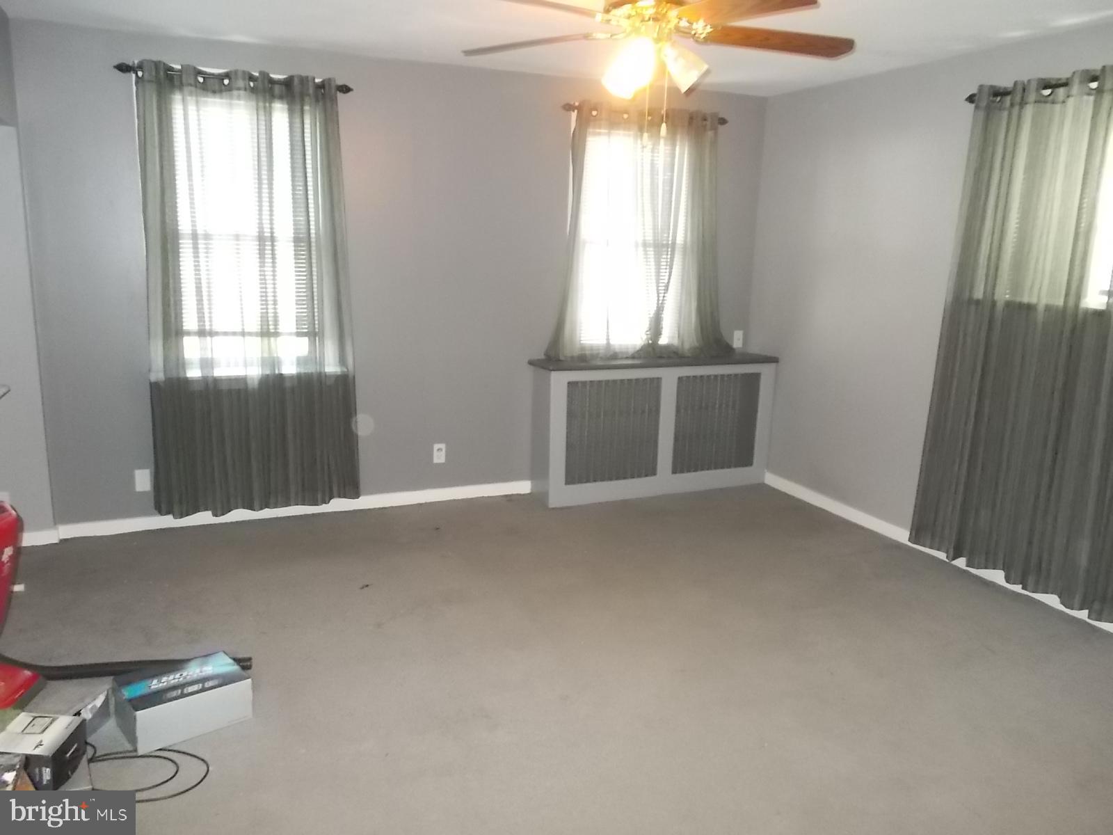 230 Barrington Road Upper Darby, PA 19082 - Photo 11 of 17 Front bedroom