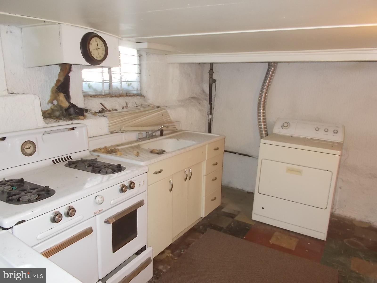 230 Barrington Road Upper Darby, PA 19082 - Photo 13 of 17 Laundry Room