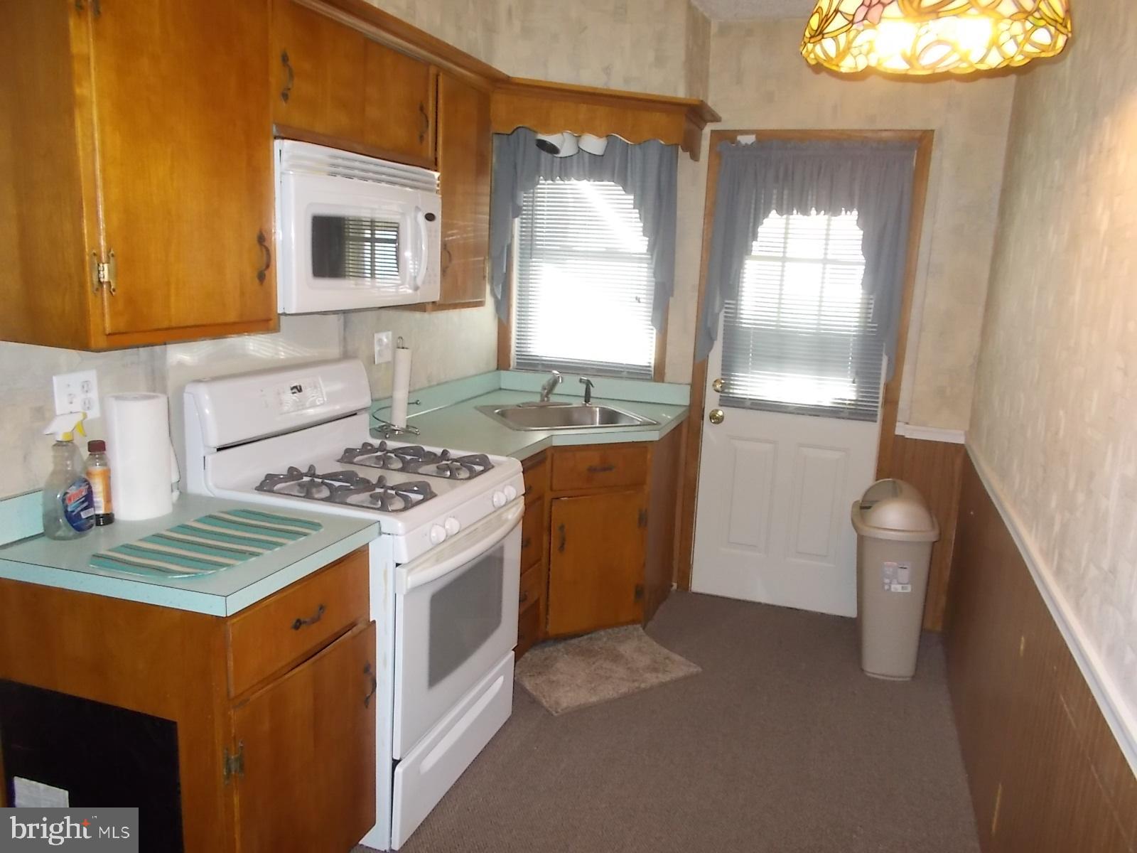 230 Barrington Road Upper Darby, PA 19082 - Photo 5 of 17 Kitchen
