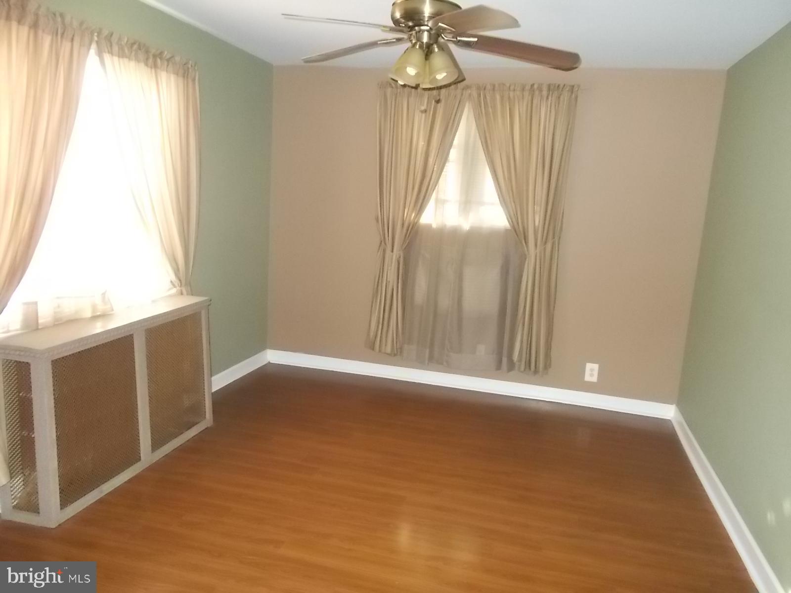 230 Barrington Road Upper Darby, PA 19082 - Photo 6 of 17 Dining room