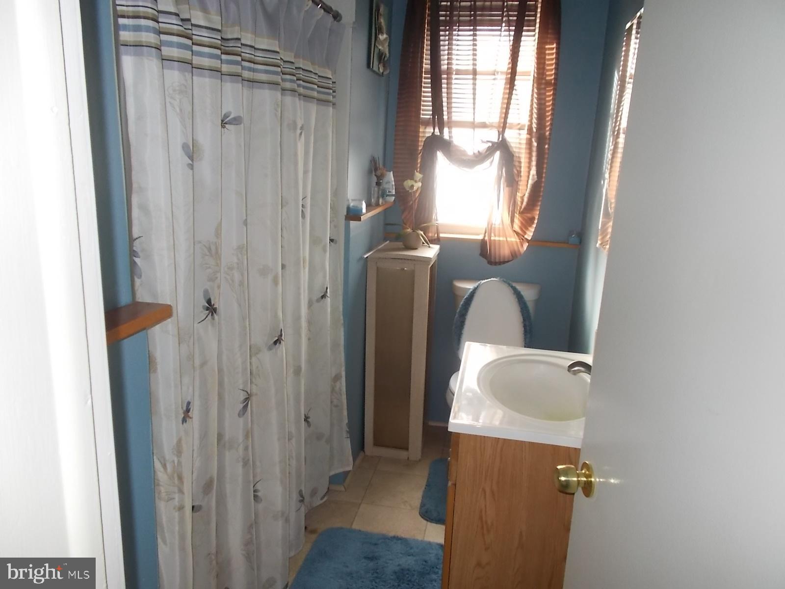230 Barrington Road Upper Darby, PA 19082 - Photo 10 of 17 Bathroom 2nd floor