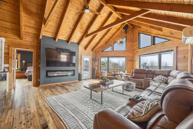 $974,900 | 1277 Naples Road, Harrison, ME 04040