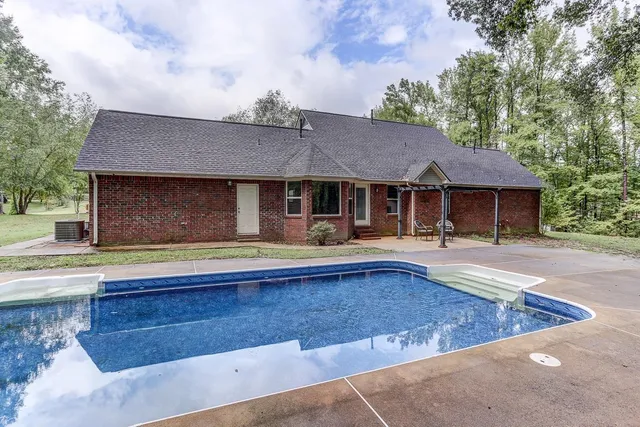 $423,000 | 120 Jimmie Lee Cove, Munford, TN 38058