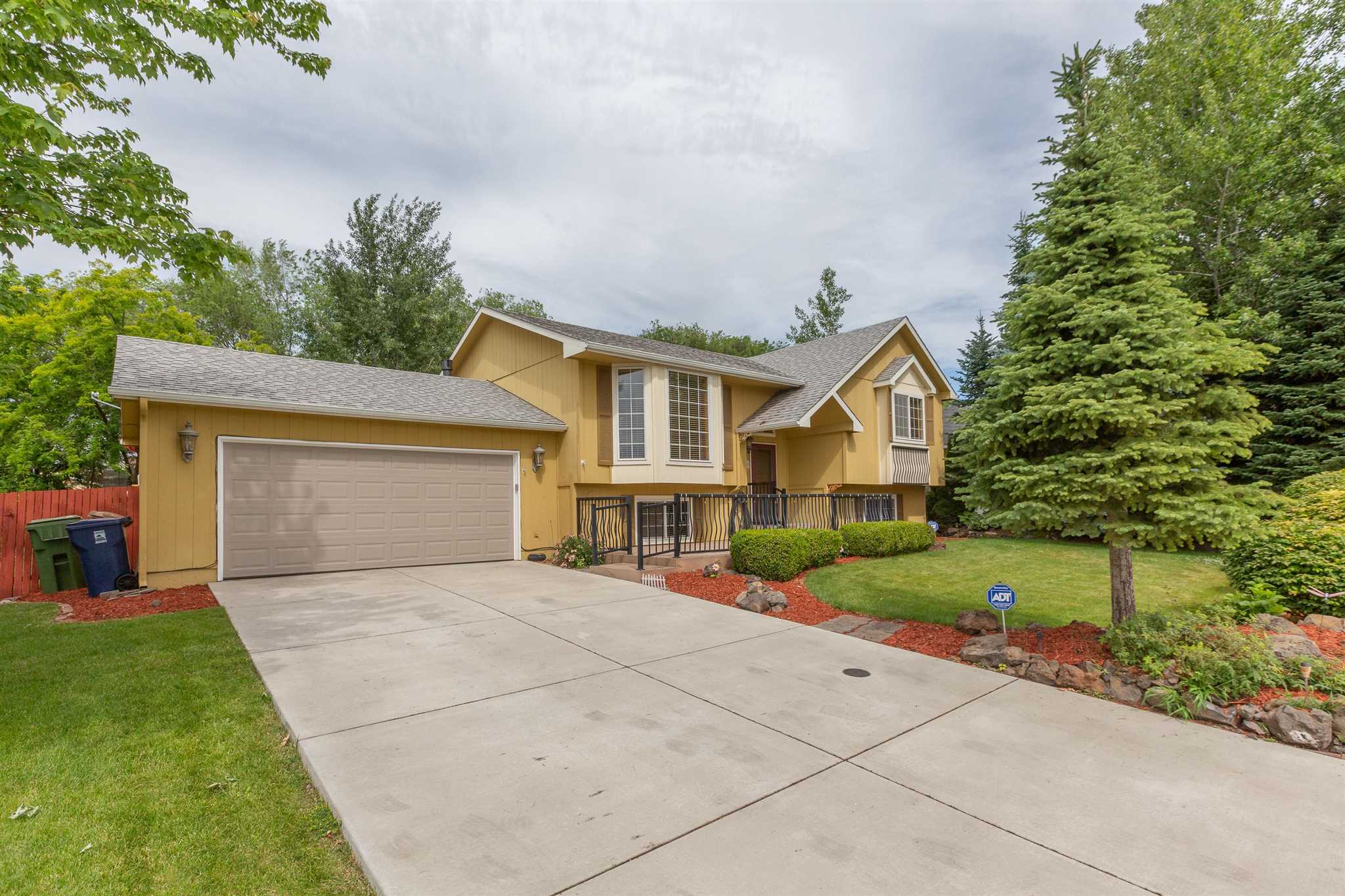 8707 North Maple Street Spokane, WA 99208 - Photo 2 of 20 Gallery Image 2