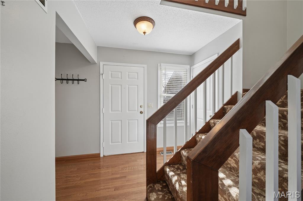 13721 La Conte Court St. Louis, MO 63128 - Photo 6 of 35