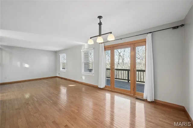 $244,900 | 13721 La Conte Court, St. Louis, MO 63128