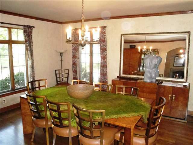2274 Club Road Columbus, OH 43221 - Photo 4 of 16