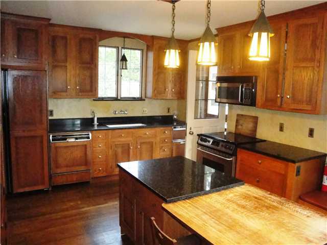 2274 Club Road Columbus, OH 43221 - Photo 5 of 16