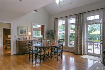 320 North Mosley Road Creve Coeur, MO 63141 - Photo 17 of 41 Gallery Image 17