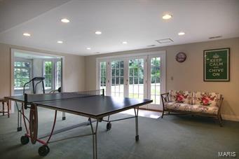320 North Mosley Road Creve Coeur, MO 63141 - Photo 33 of 41 Gallery Image 33