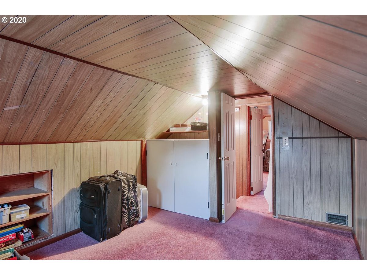 37161 Southeast Trubel Road Sandy, OR 97055 - Photo 21 of 27 a view of a car garage
