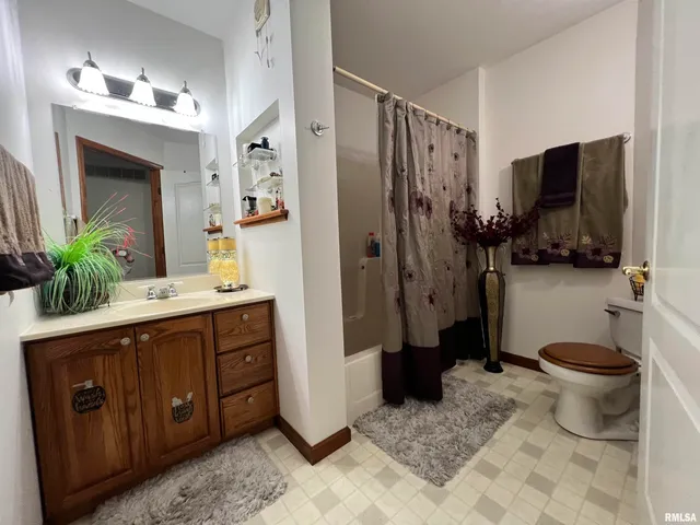 $409,900 | 2372 Logan Street, Murphysboro, IL 62966