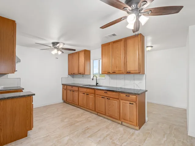 a view of utility room