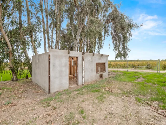 $799,900 | 10375 West Kearney Boulevard, Fresno, CA 93706