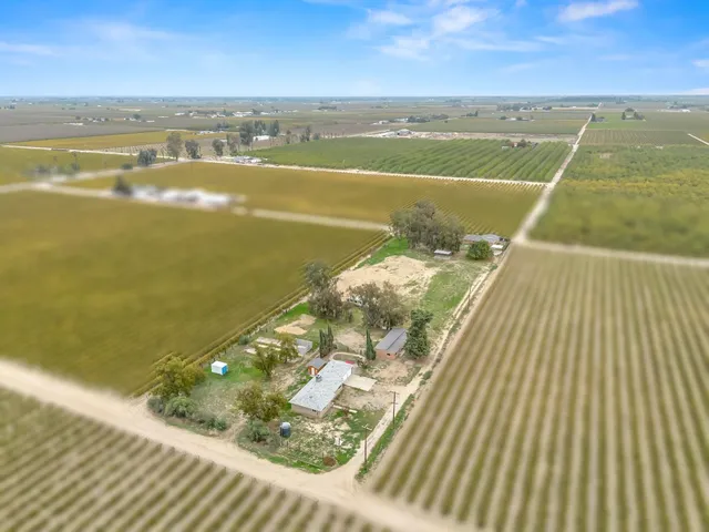 $799,900 | 10375 West Kearney Boulevard, Fresno, CA 93706