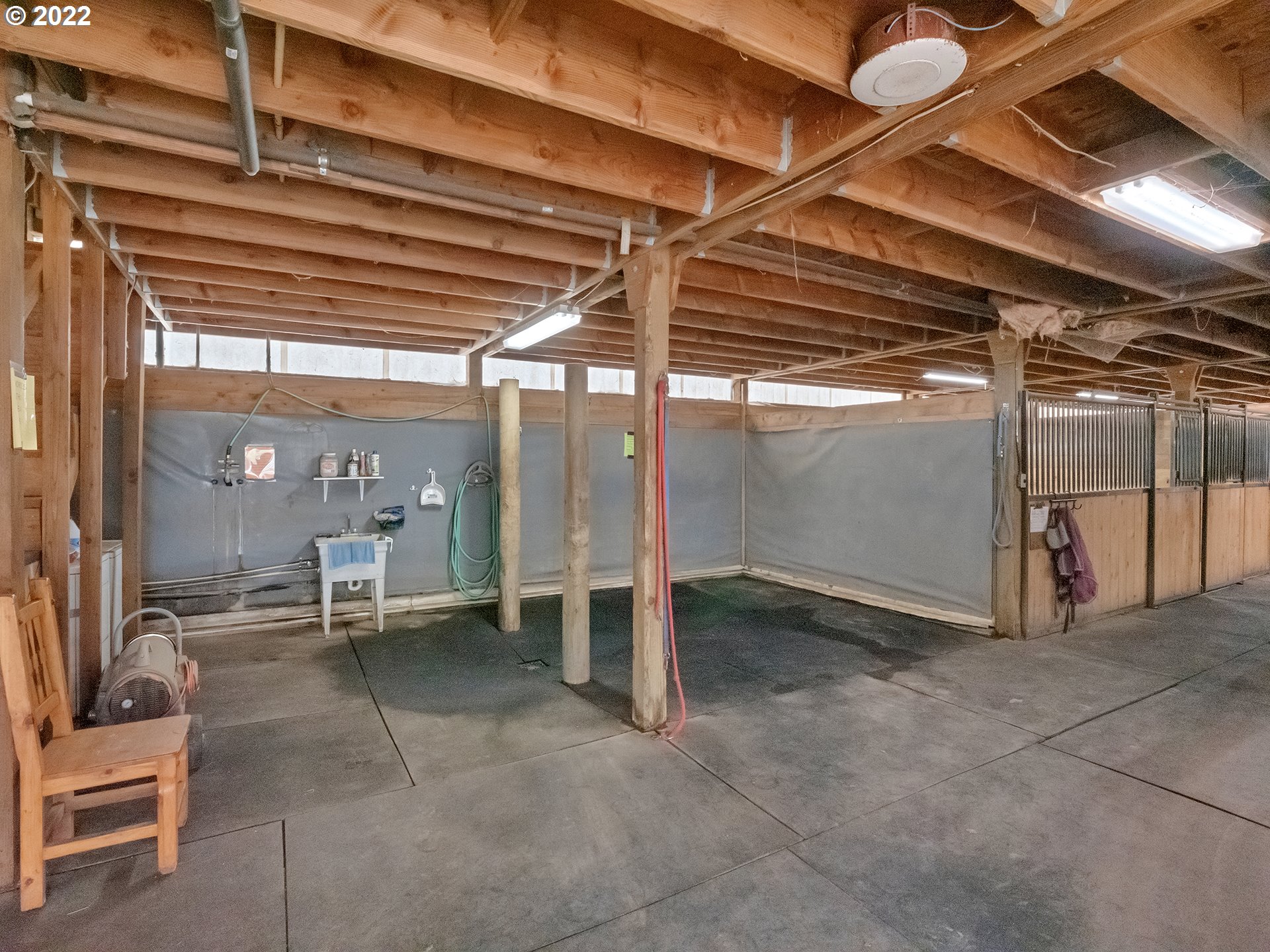 8730 Southwest River Road Hillsboro, OR 97123 - Photo 8 of 32 a view of a room with table and chairs