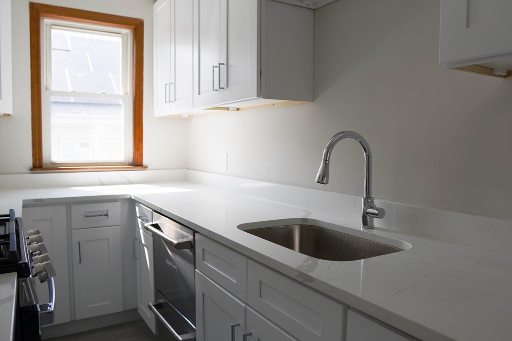 97 2nd Street, Unit 2 North Andover, MA 01845 - Photo 3 of 21