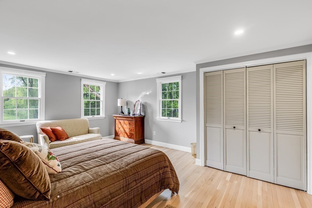 3 Longmeadow Way Hamilton, MA 01982 - Photo 17 of 41 a bedroom with a large bed and a window