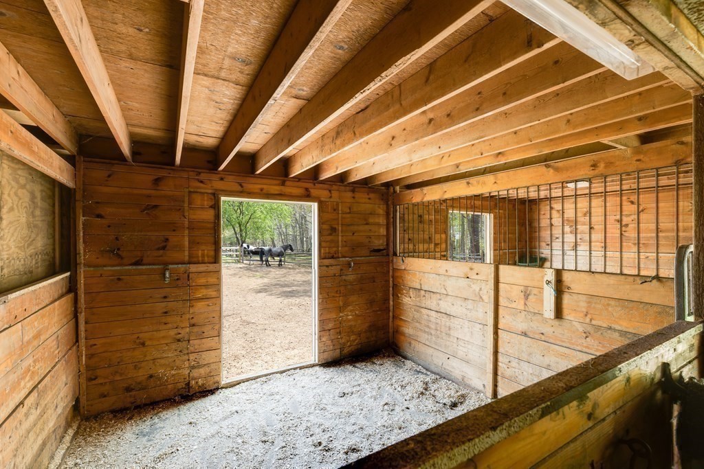 3 Longmeadow Way Hamilton, MA 01982 - Photo 35 of 41 a view of a porch