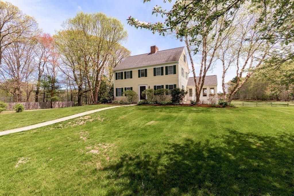 3 Longmeadow Way Hamilton, MA 01982 - Photo 36 of 41 a front view of house with yard and green space