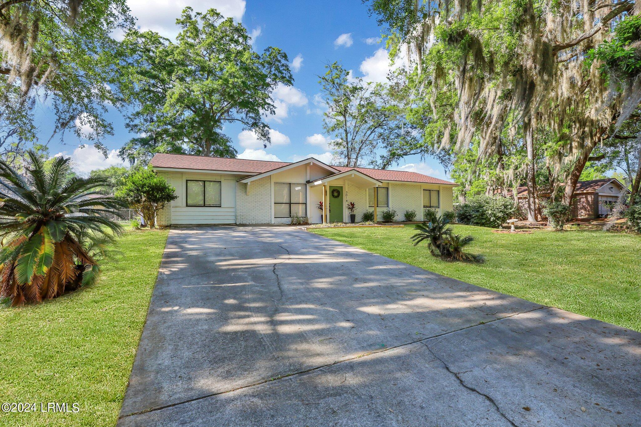 3018 Ratel Drive Beaufort, SC 29902 - Photo 5 of 49 5-web-or-mls-IMG_7507_1