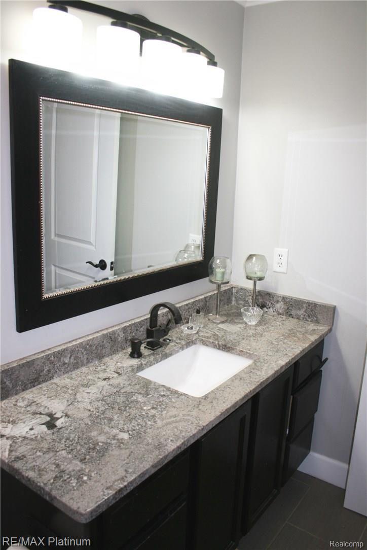 4215 Ridge Court Pinckney, MI 48169 - Photo 11 of 15 IMG_3756.jpg