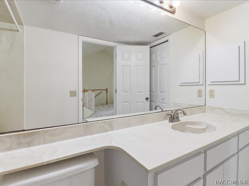 709 Moray Drive Inverness, FL 34453 - Photo 28 of 55 2nd floor bathroom