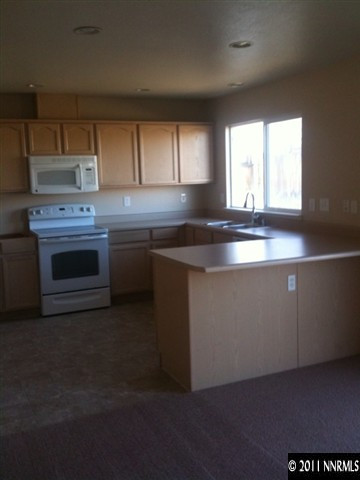 9841 Crystalline Drive Reno, NV 89506 - Photo 5 of 7 Photo 5