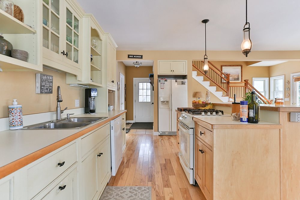 311 Conway Road Madison, NH 03849 - Photo 8 of 40