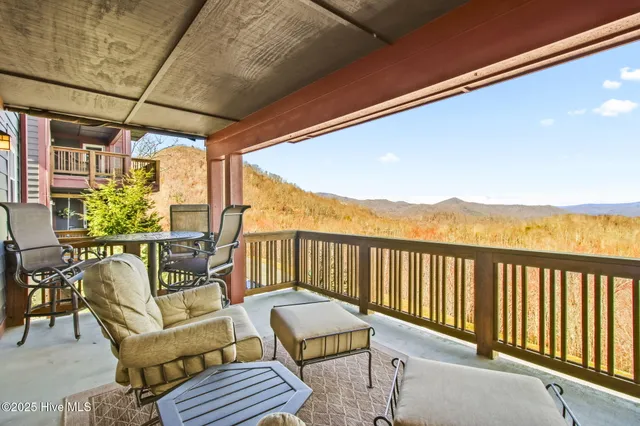 $695,000 | 482 Indian Paintbrush Drive, Unit RL1, Banner Elk, NC 28604