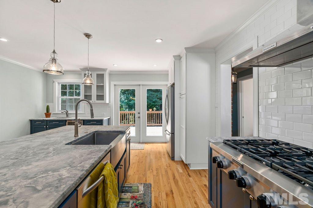 5409 Alpine Drive Raleigh, NC 27609 - Photo 12 of 30 Stunning colors and finishes!