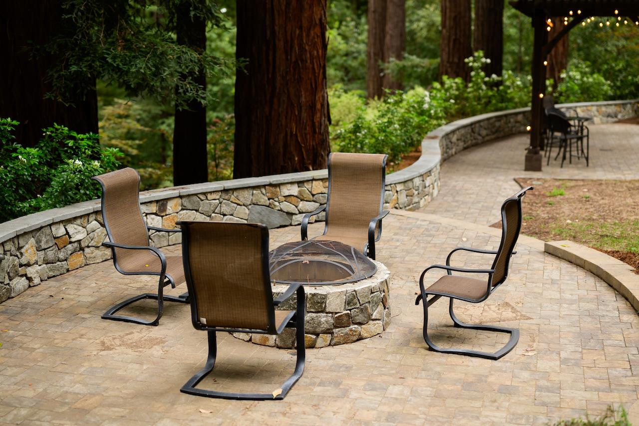 295 Jim's Road Ben Lomond, CA 95005 - Photo 5 of 139 a view of a chairs and tables in the patio