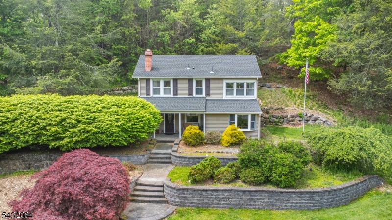 2 Red Mine Road Wanaque, NJ 07465 - Photo 2 of 28