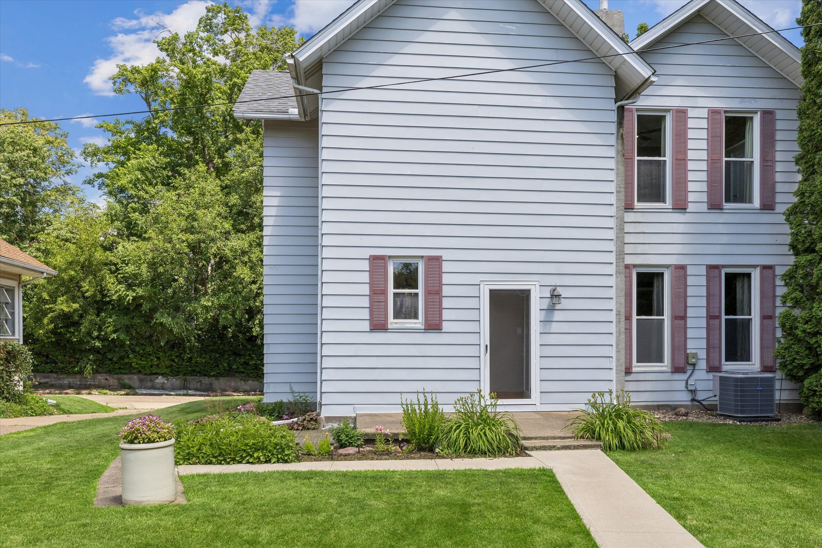 1208 South 7th Street Clinton, IA 52732 - Photo 5 of 40