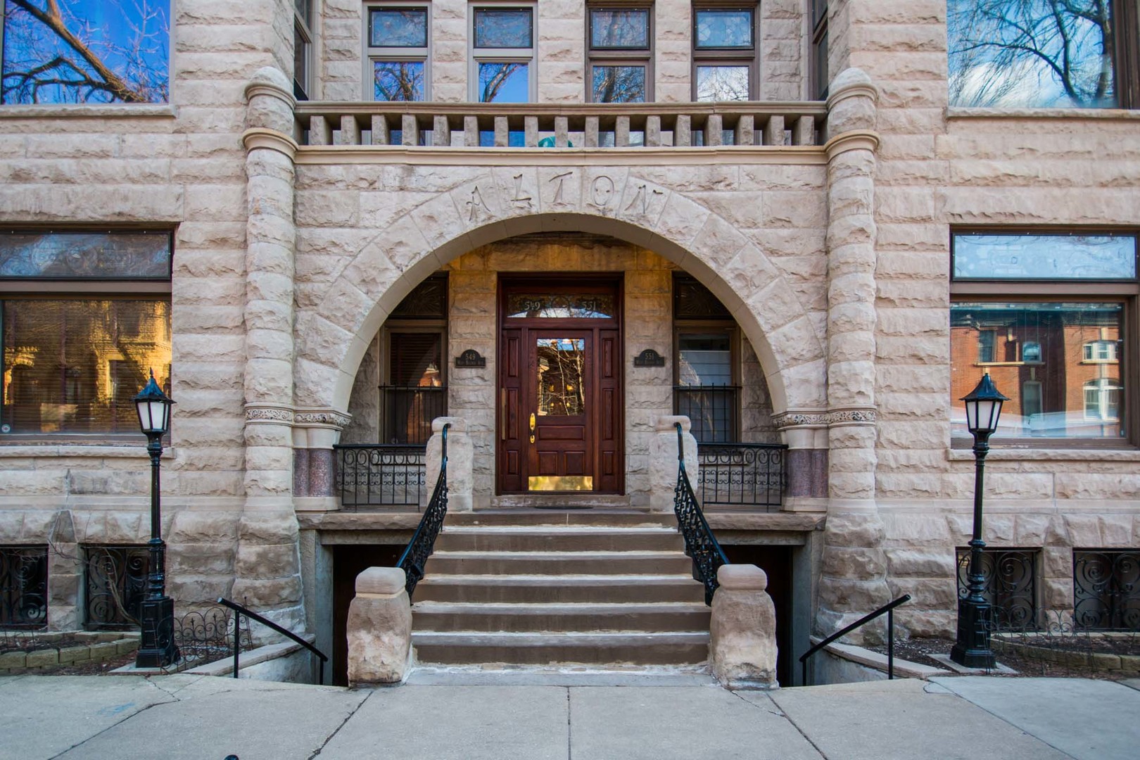 549 West Belden Avenue, Unit 3FE Chicago, IL 60614 - Photo 1 of 18