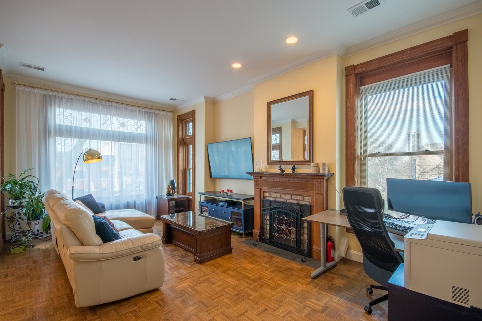 549 West Belden Avenue, Unit 3FE Chicago, IL 60614 - Photo 11 of 18