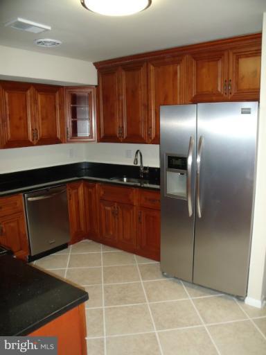 1016 Chiswell Lane Silver Spring, MD 20901 - Photo 24 of 30 Kitchen