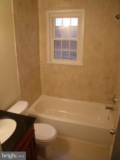 1016 Chiswell Lane Silver Spring, MD 20901 - Photo 5 of 30 Bath