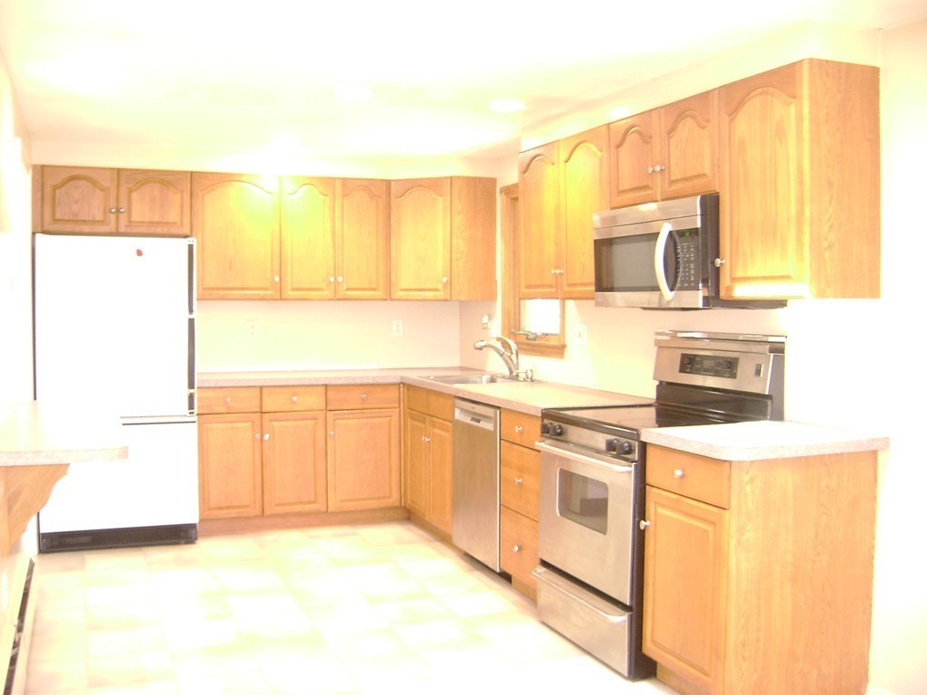 2 Surrey Road Salem, MA 01970 - Photo 2 of 8