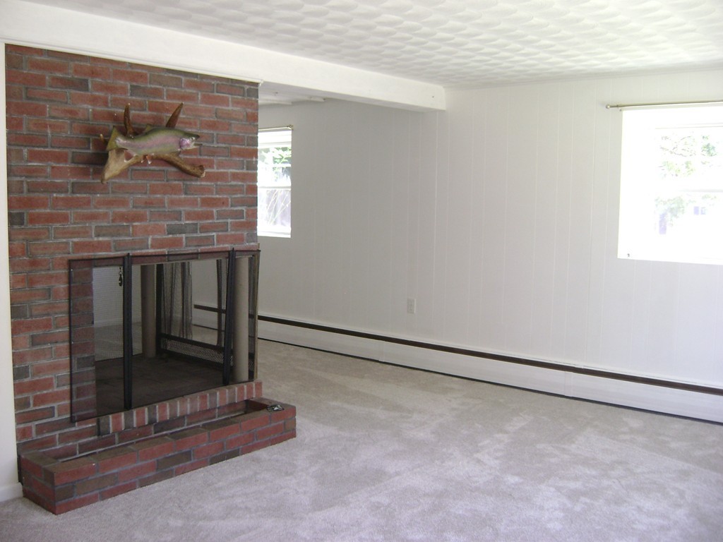 2 Surrey Road Salem, MA 01970 - Photo 6 of 8