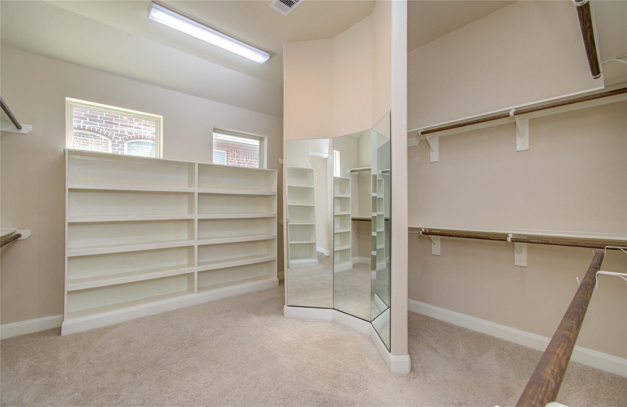 3771 Pinebrook Hollow Lane Spring, TX 77386 - Photo 23 of 50 Primary Walk-In Closet