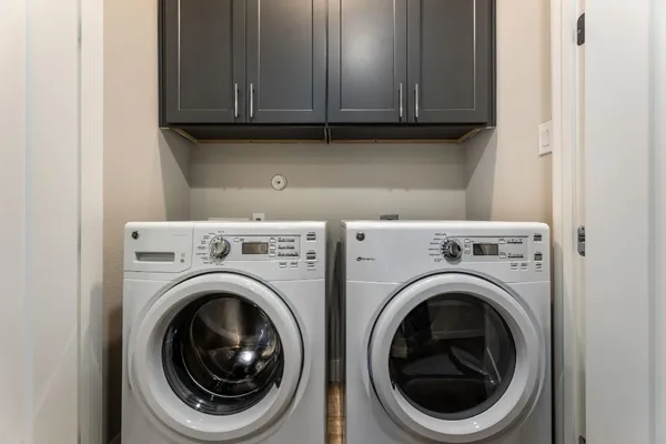 $2,695 | 806 Thornton Road, Unit B, Houston, TX 77018