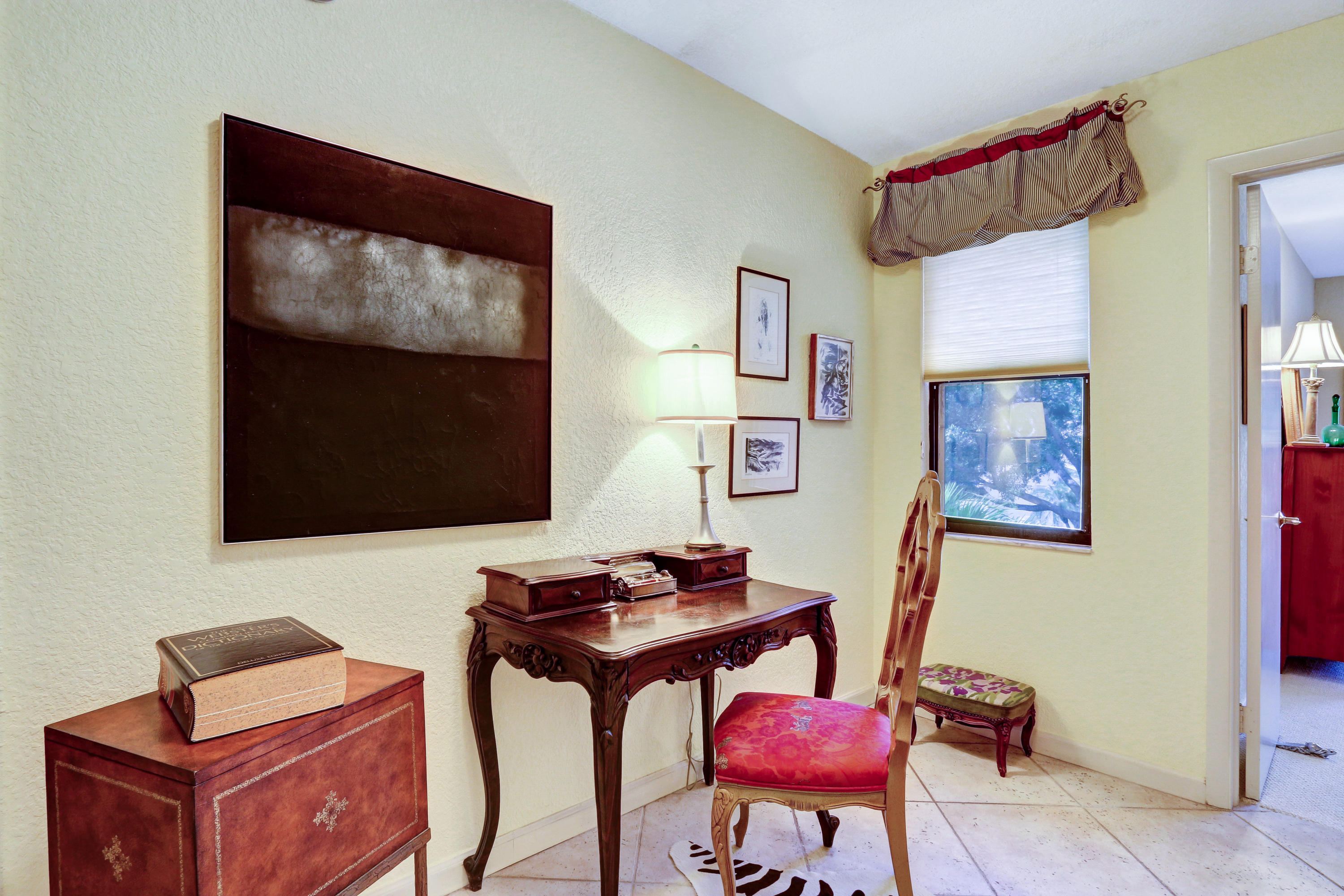 20828 Del Luna Drive Boca Raton, FL 33433 - Photo 15 of 20 a view of a workspace with furniture