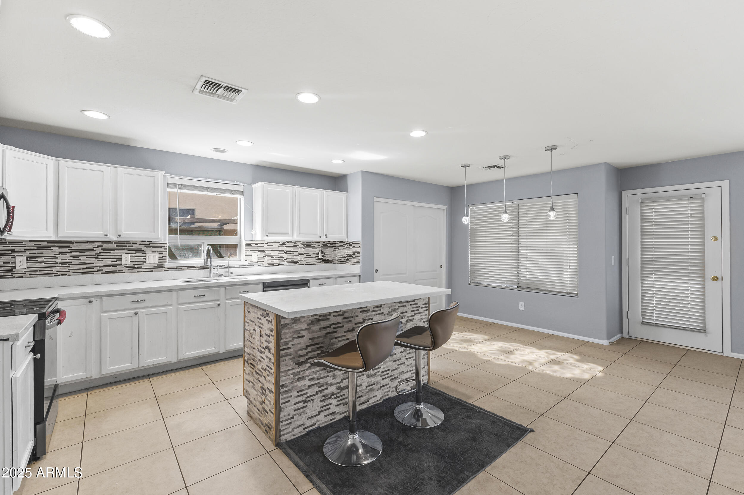 44824 West Applegate Road Maricopa, AZ 85139 - Photo 10 of 46 Kitchen